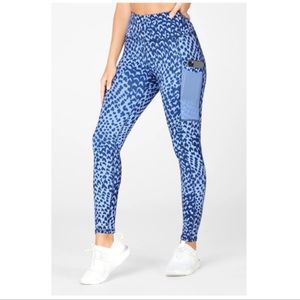 NWT Fabletics On-the-Go High-Waisted Legging Sz S